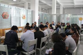 我校举行部分青年教师、专业教师创新创业座谈会