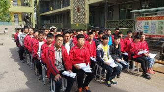 我校组织2016年各专业职业资格证考试