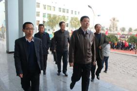 县长王琳玉在我校调研