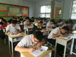 学校工作有序进行