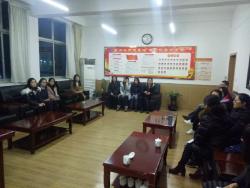 山西师范大学顶岗实习带队老师亲切慰问实习生
