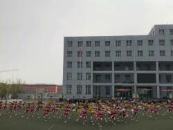 我校举行高一、高二年级团体操比赛
