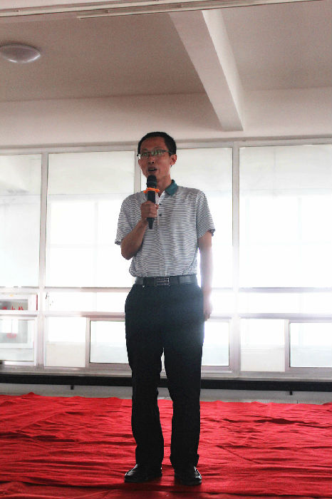 校长演讲.jpg